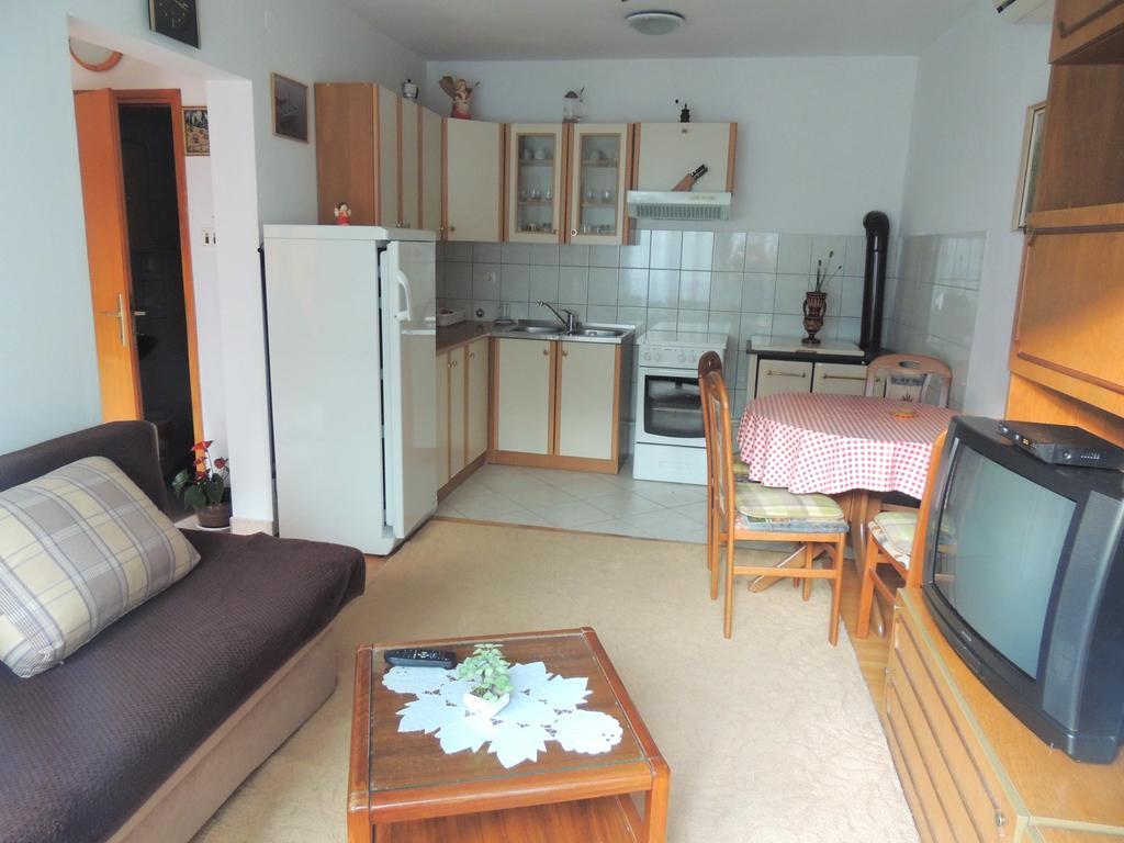 Apartment In Novi Vinodolski 15274 Povile Kültér fotó