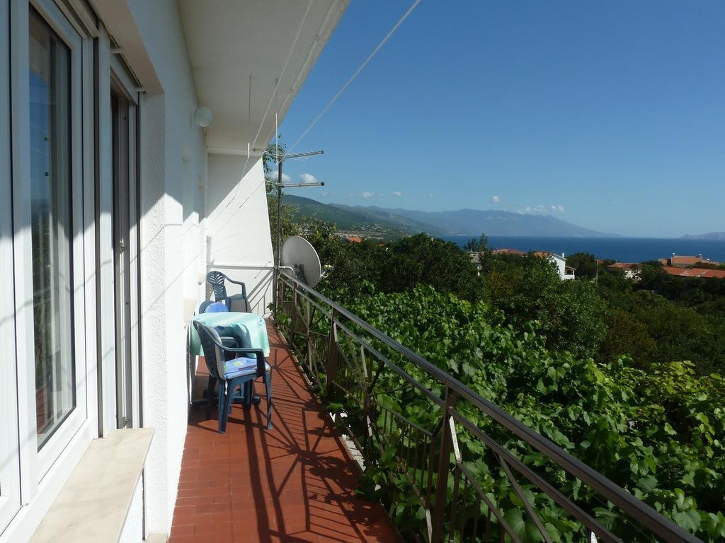 Apartment In Novi Vinodolski 15274 Povile Kültér fotó