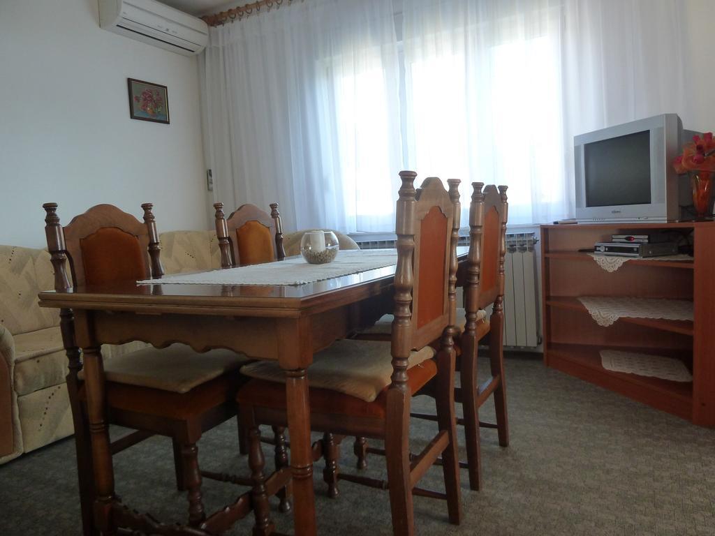 Apartment In Novi Vinodolski 15274 Povile Kültér fotó