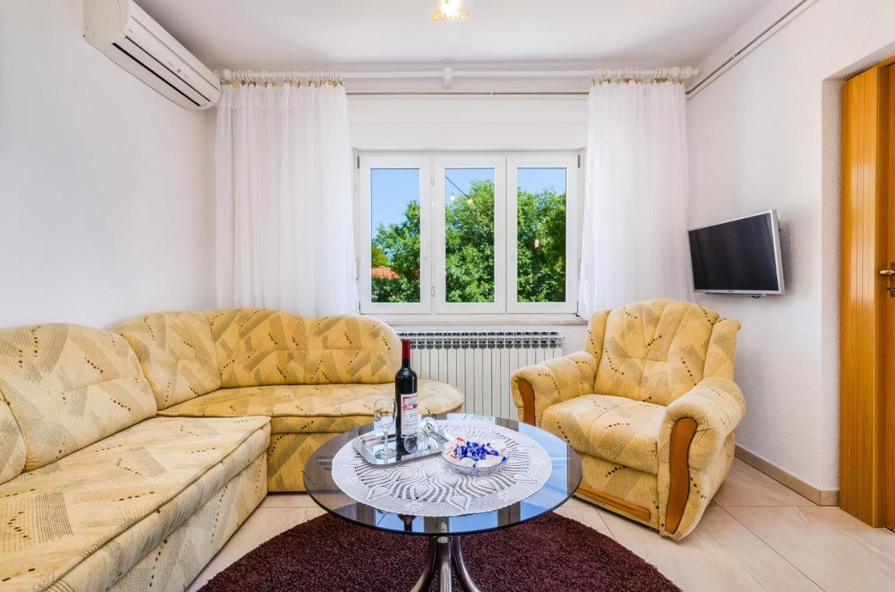 Apartment In Novi Vinodolski 15274 Povile Kültér fotó