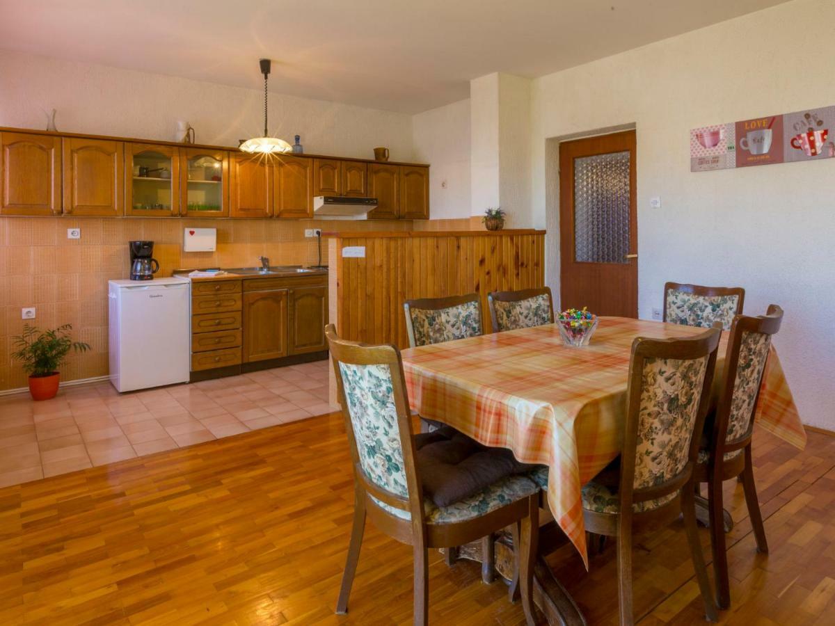 Apartment In Novi Vinodolski 15274 Povile Kültér fotó
