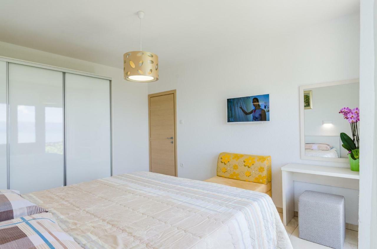 Apartment In Novi Vinodolski 15274 Povile Kültér fotó